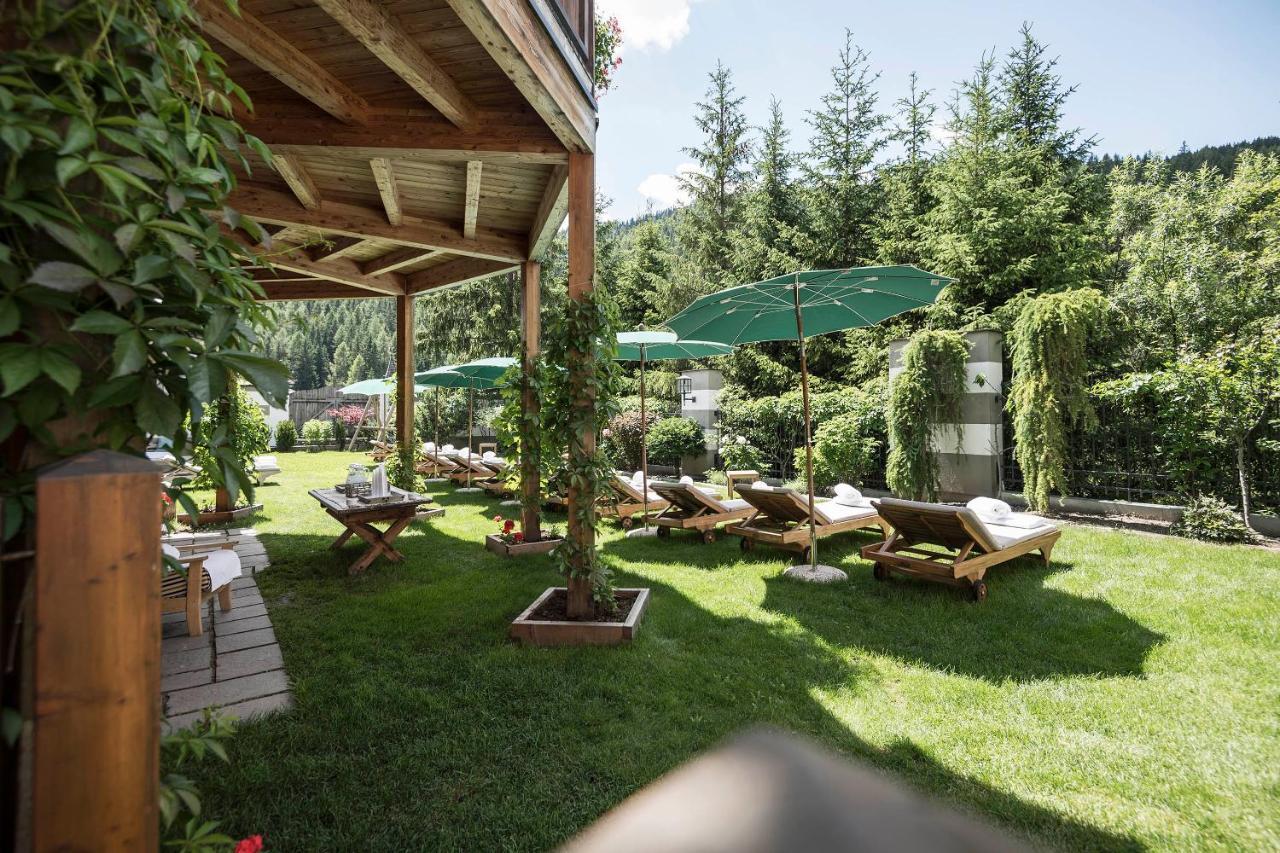 Rosa Alpina Hotel & Spa Сан-Кассиано Экстерьер фото