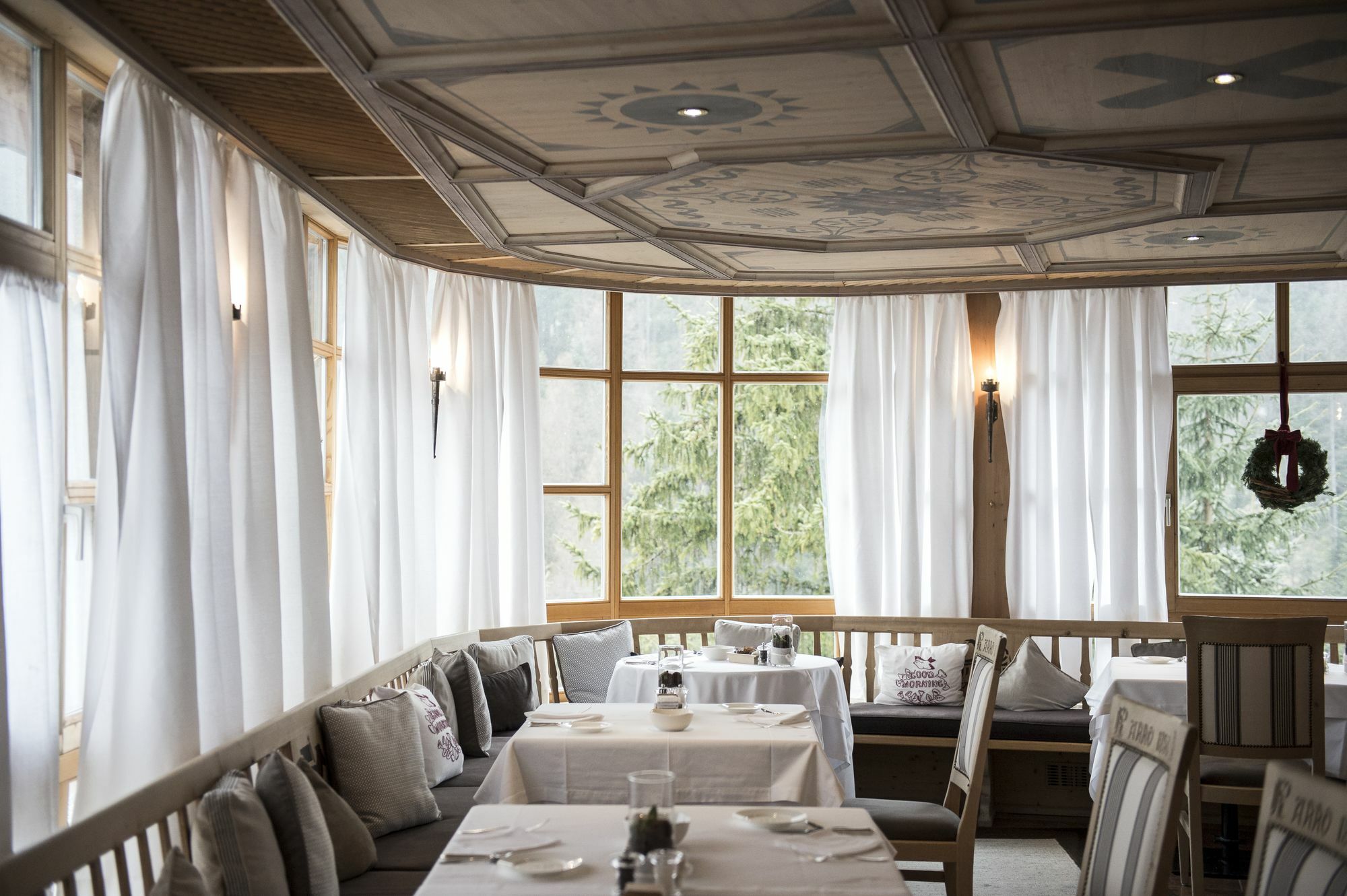 Rosa Alpina Hotel & Spa Сан-Кассиано Экстерьер фото