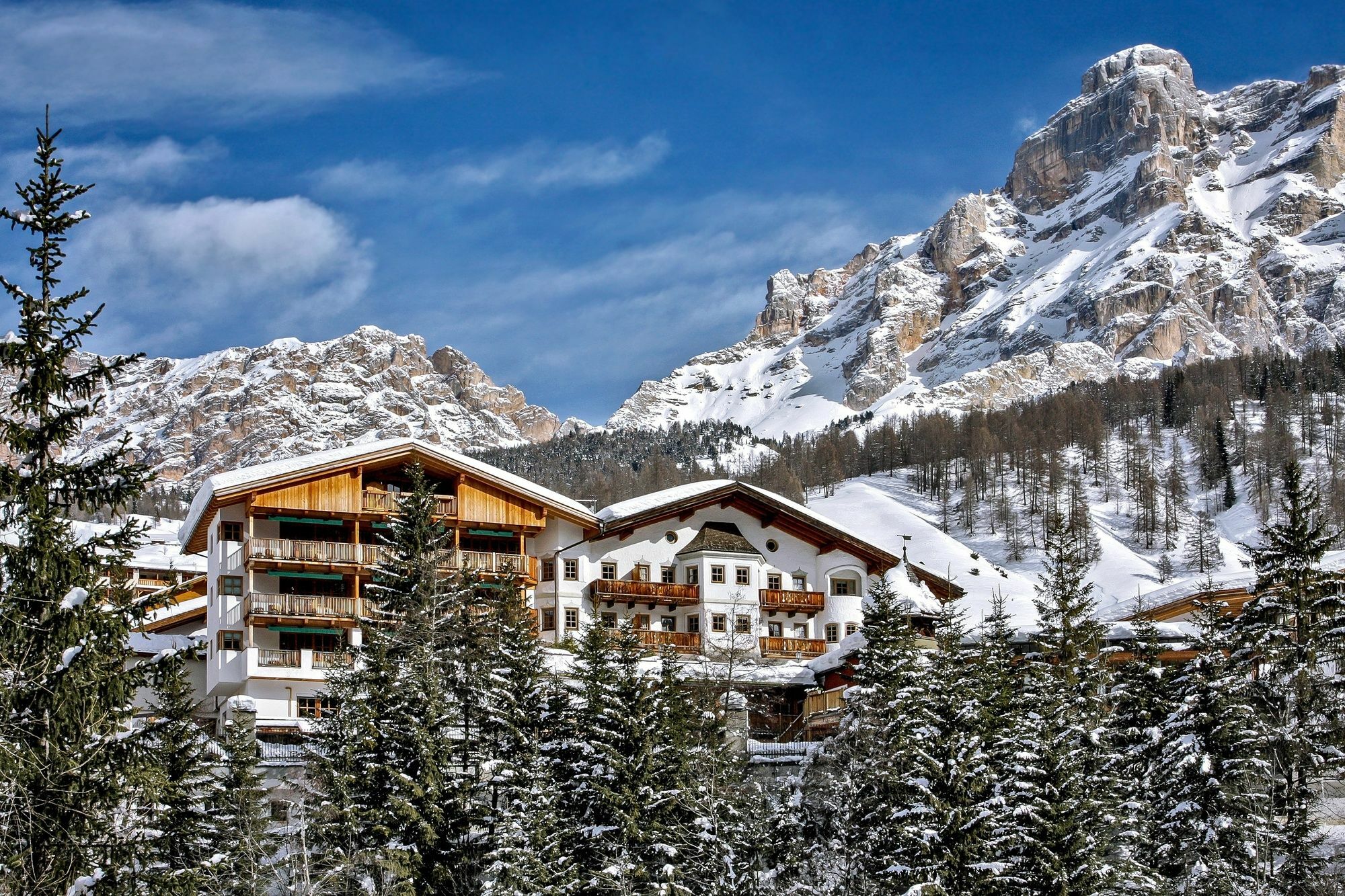 Rosa Alpina Hotel & Spa Сан-Кассиано Экстерьер фото